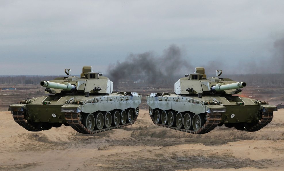 CHALLENGER 3  Englezi se hvale novim tenkom, no čine li istu grešku koja je došla glave nacistima?