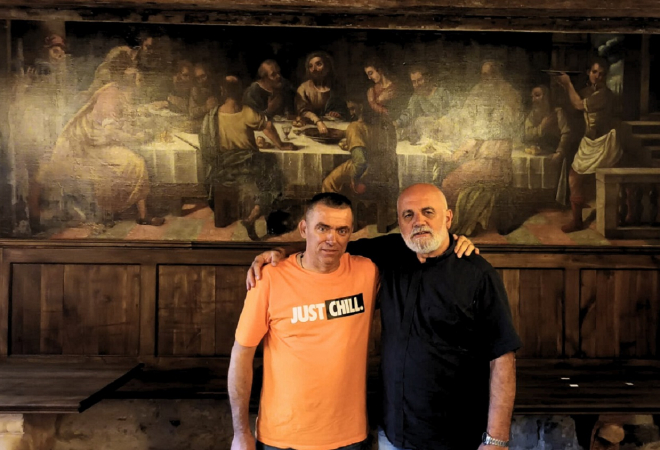 Ćipe i Pater Ike s mladima na Pašmanu: ‘Mnogo dobra majca Stipane’