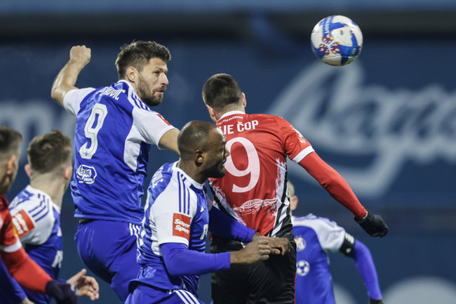 Katastrofa Dinama na Maksimiru, Čop hat-trickom šokirao Modre