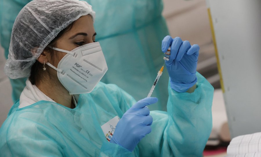 KORONAVIRUS DIVLJA HRVATSKOM Neslužbeno: Rekordan broj novih slučajeva - oko 8500, testirano preko 18 tisuća ljudi