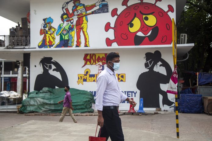 POLA MILIJUNA MRTVIH u svijetu, brojne države vraćaju mjere koje su već ukinule!