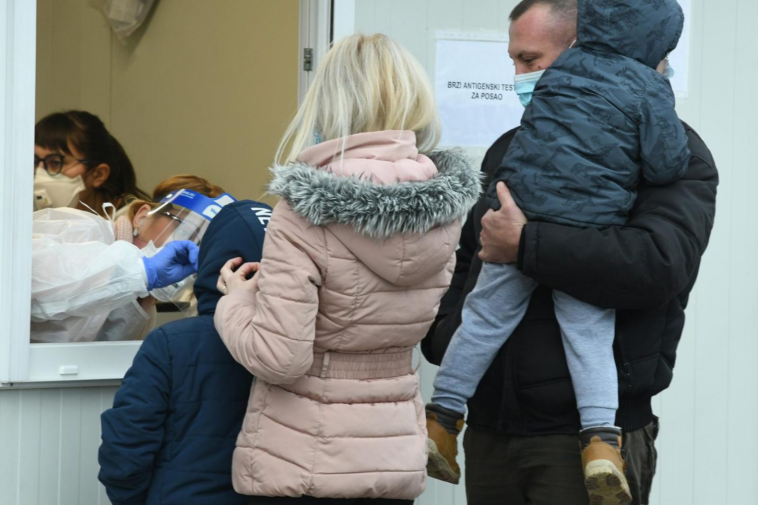 Kada se zbroje PCR i BAT testiranja, u Hrvatskoj 17.489 novozaraženih