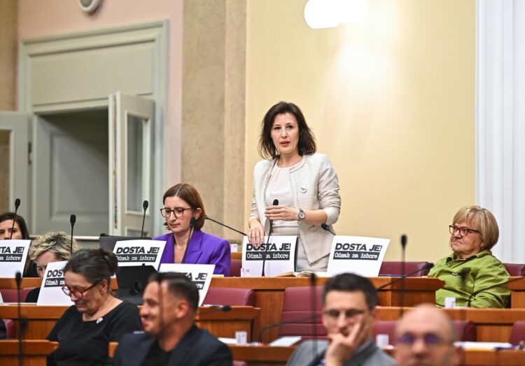 Žestoki napadi na Plenkovića u Saboru: “Panično se boji. Njegov HDZ je opasniji je od svih mračnih razdoblja dosad”