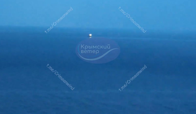 VIDEO Ruski desantni brod pogođen u Crnom moru: Helikopteri kruže područjem