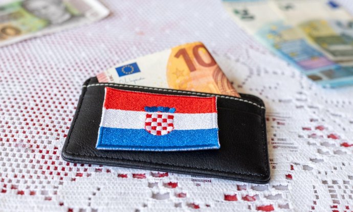 Inflacija u 2023. i dalje visoka, iduće godine trebala bi značajnije usporiti