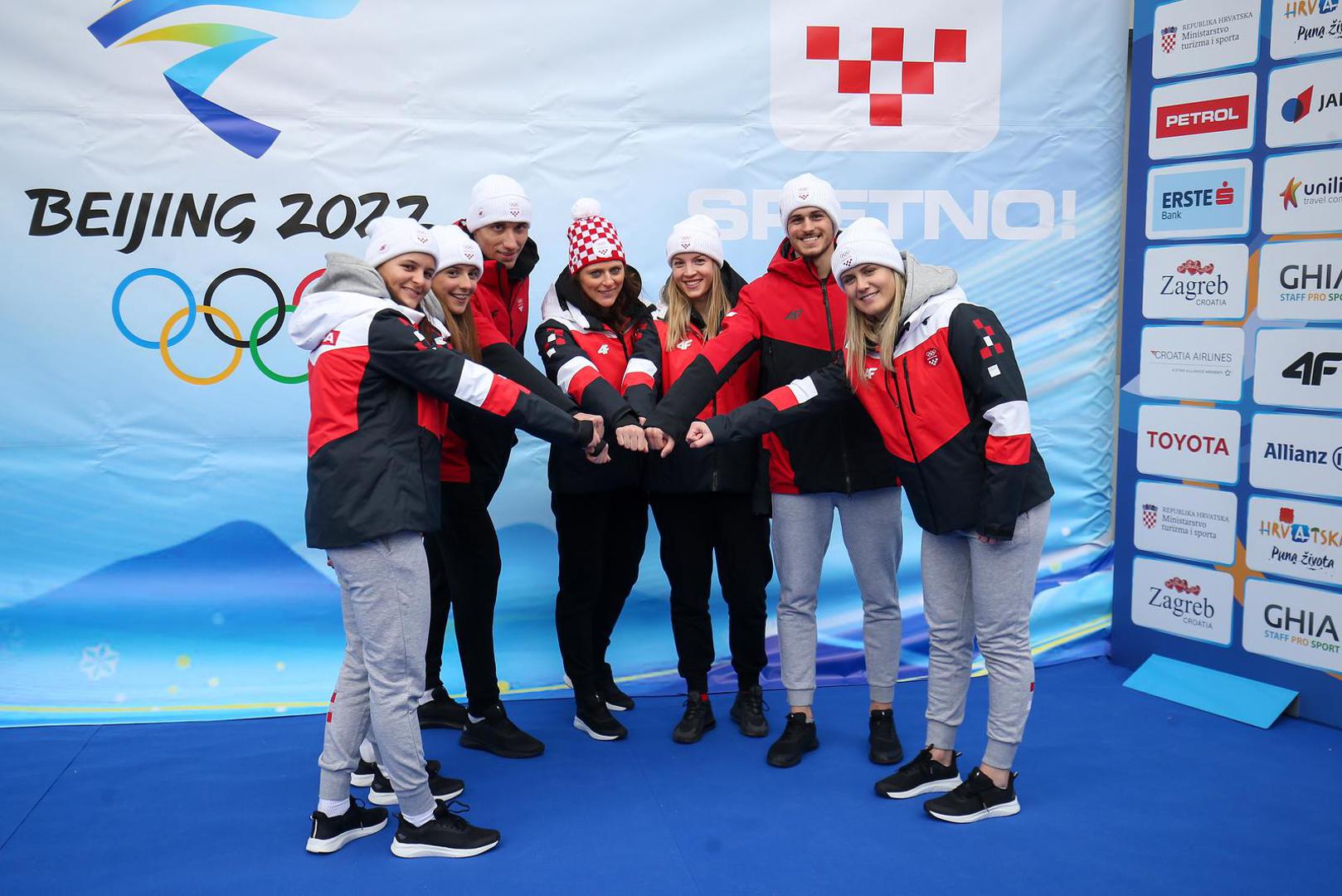 PEKING, STIŽEMO!   Ispraćena olimpijska delegacija: Ovo su mi prve Igre i jako sam uzbuđena, poseban je osjećaj kada se borimo za Hrvatsku