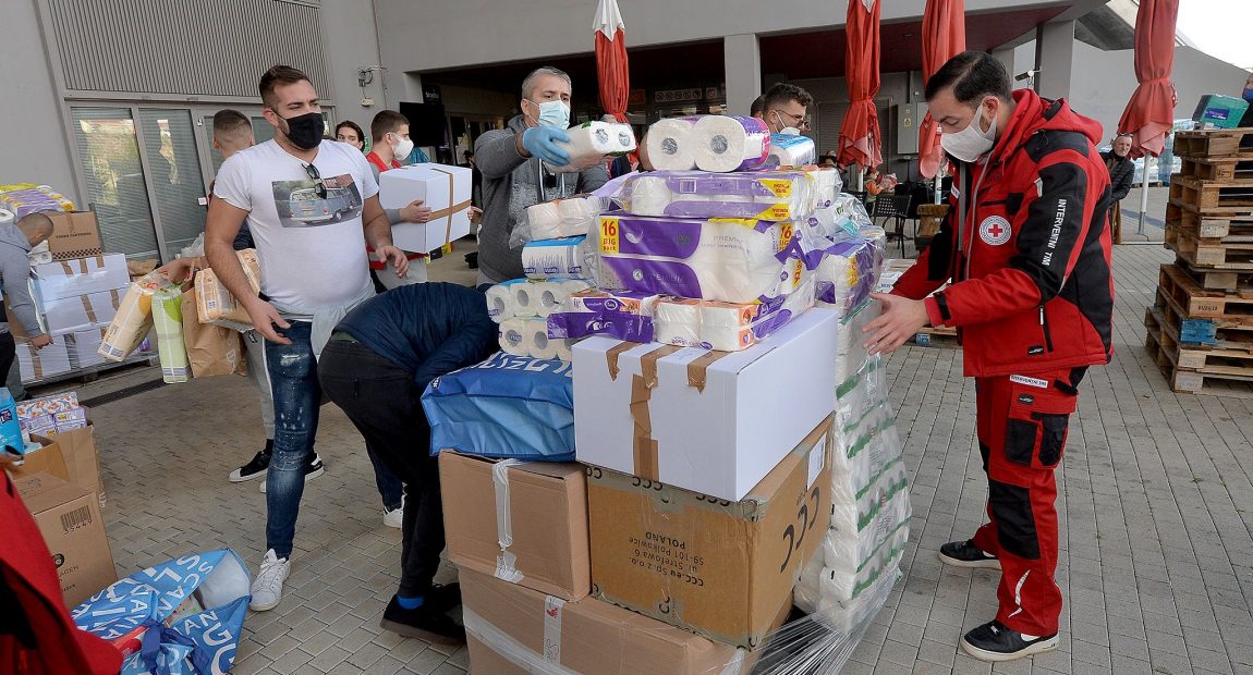 NIKAD MANJE LJUDI NA SOCIJALI, nikad veće krize: Evo i zašto!