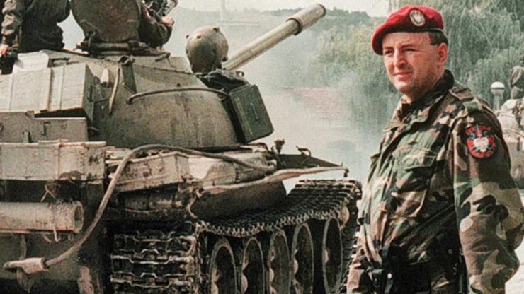 JEDAN OD ‘ARKANOVIH TIGROVA’ NOGOM UDARAO ŽENU U GLAVU: Pravda konačno sustiže beogradskog DJ-a!