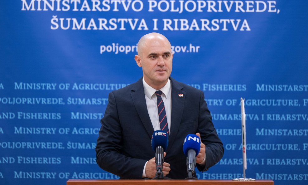 Ministar poljoprivrede: 'Eutanazija je izvršena prije pola sata. U okolici nema ni jednog gospodarstva'