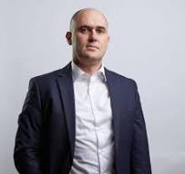 Dabro o GRUPNOM ŠEKSU na račun Grada Otoka: Sudeći po zadnjim događajima u Slavoniji, bolje da umre selo nego vladini običaji, a Vlada je i Šeks!