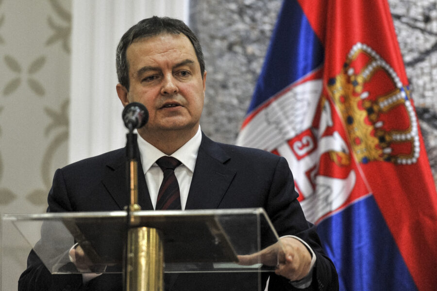 Oglasio se Dačić o izvozu srpskog oružja u Ukrajinu