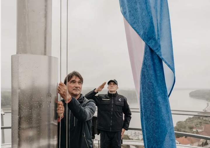 Dalić podigao hrvatsku trobojnicu na Vukovarskom vodotornju povodom obilježavanja 31. obljetnice bitke za Vukovar