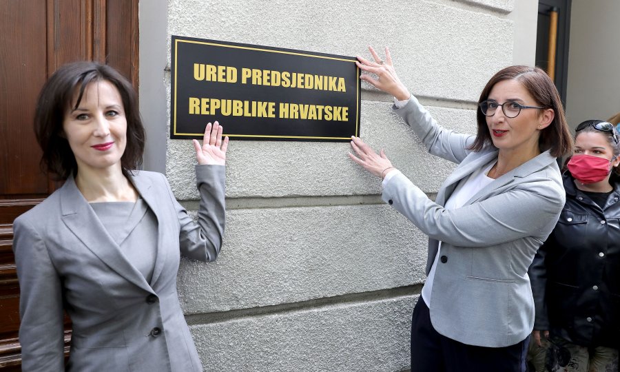 Orešković i Puljak u teatralnom performansu ispred Kovačevićeva kluba otvorile 'Ured predsjednika RH'