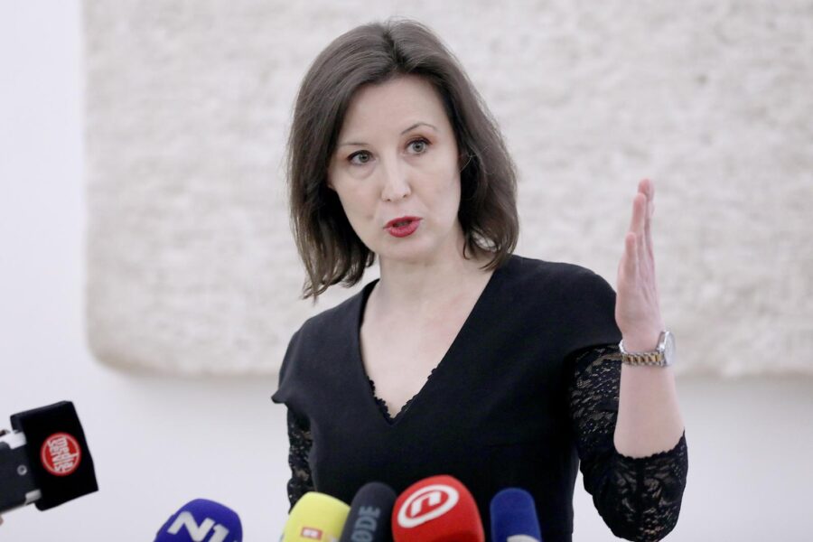 Dalija Orešković   o nervoznom Jandrokoviću: “O primitivnoj tezi da je Milanović vođa opozicije, reći ću samo ovo”