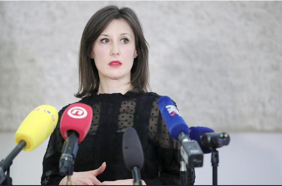DALIJA OREŠKOVIĆ ODGOVORILA KARAMARKU: Komentirat ću te gluposti, prevedite mu ako treba ‘Crna dama kaže, ne danas’