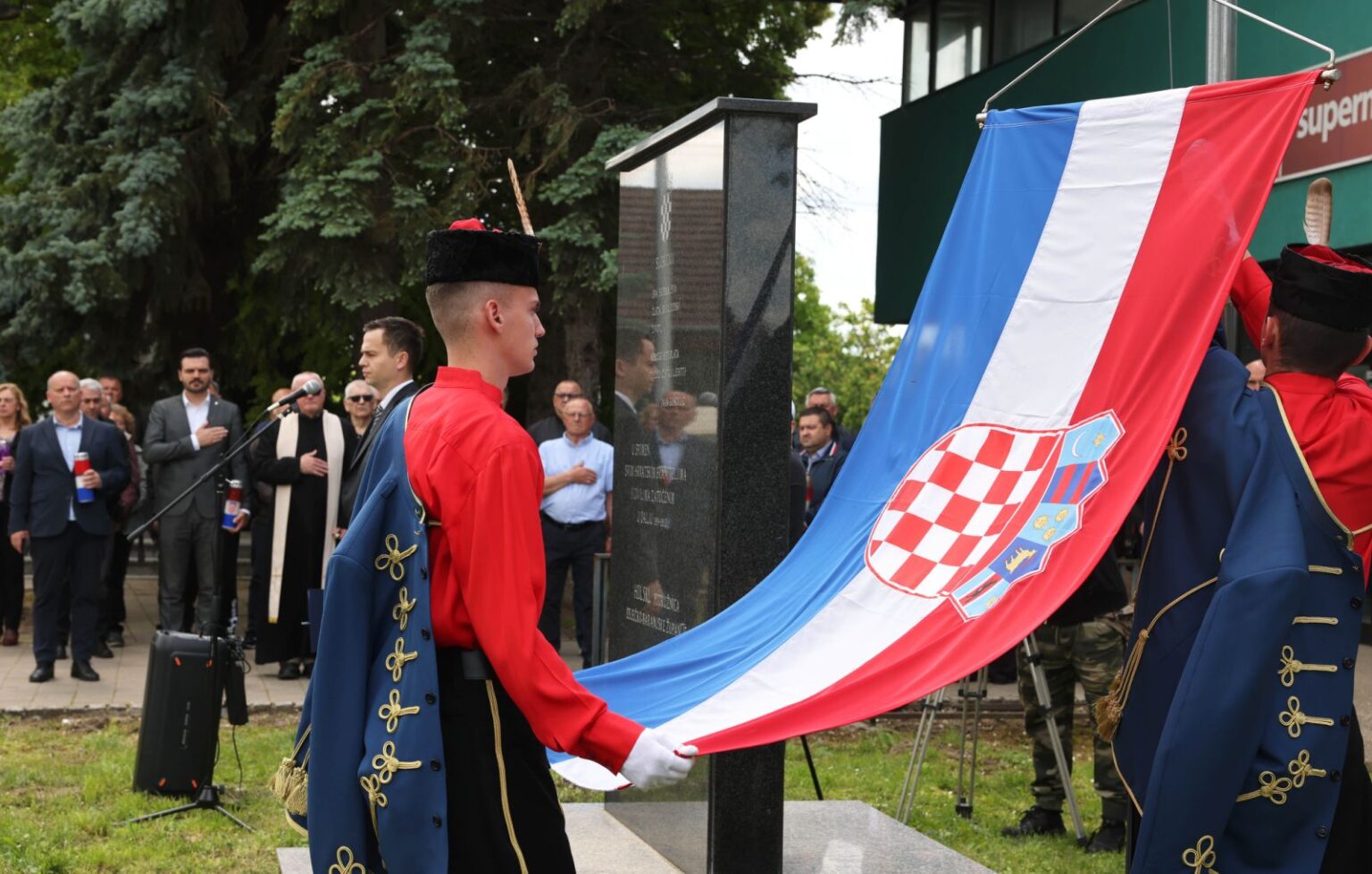 Dalj: Održan tradicionalni Susret logoraša i članova obitelji – čuvanje sjećanja na stradanja i borbu za istinu