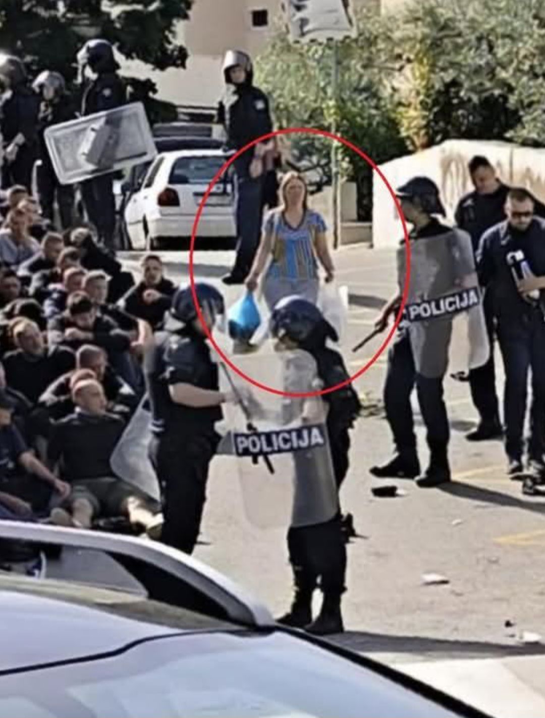 "Fotka dana" ili tragedija društva? Navijački huliganizam u Splitu kao ogledalo naše nemoći