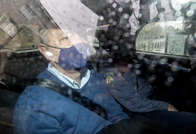 (FOTO) HORVATU SE NE PIŠE DOBRO, PRIJETI MU ZATVOR! Mogao bi dosta guliti: Pogledajte što mu stavljaju na teret, policija ga dovela pred USKOK