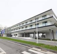 Likovni radovi Udruge Peski-Art krasit će Veteranski centar u Daruvaru