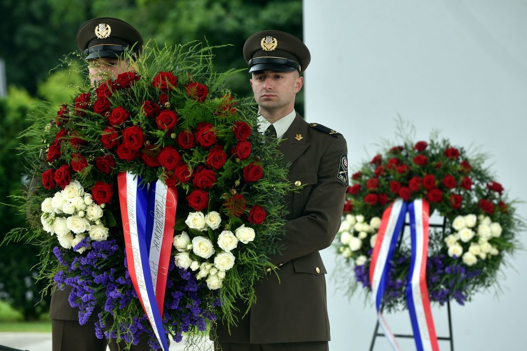 Povjesničar Marinić: “Milanović čestita svima sve, mogao je i građanima Dan državnosti”