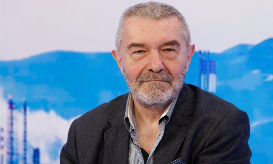 POSLJEDICE EMBARGA  'Nafta je na burzi skočila na više od 120 dolara po barelu, njih nije briga za skuplje gorivo koje plaćamo, nego za profit'