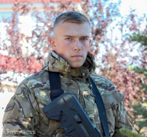 Tko je Denis Prokopenko – karizmatični zapovjednik Azova i junaka koji brane Mariopulj do smrti?