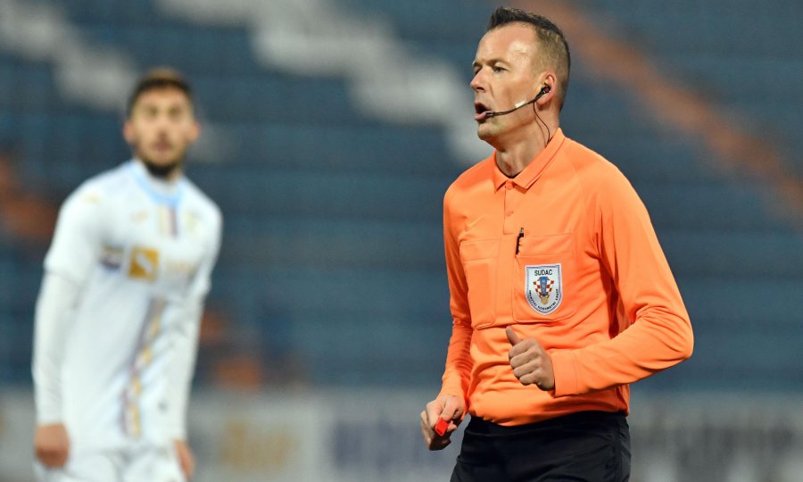 HT PRVA LIGA   Bliži se derbi, Dinamo ga dočekuje s novim trenerom, Hajduk s razigranim Livajom. Ovo su ljudi čije će odluke biti pod povećalom navijača