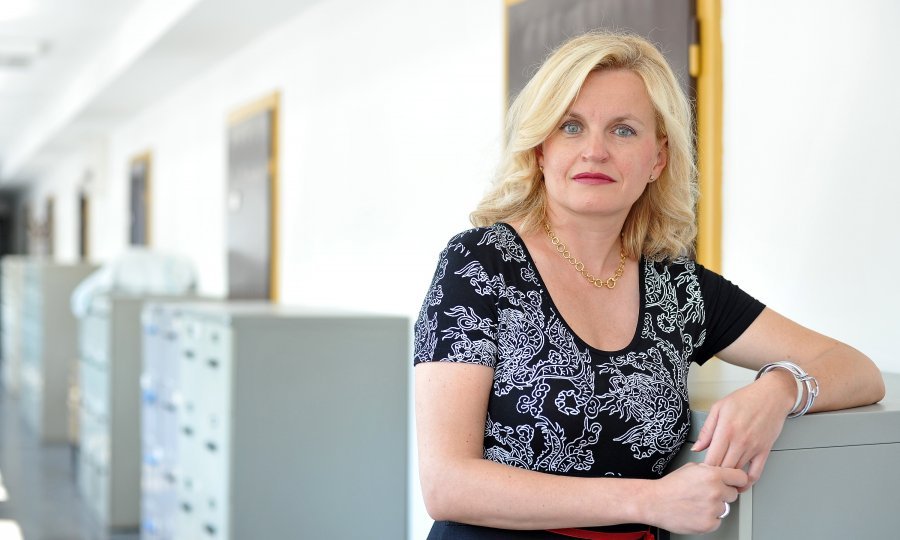 Mayer odgovorila na pet pitanja oko kojih se lome koplja u posljednje vrijeme, a između njih i na ono koje mori predsjednika Milanovića