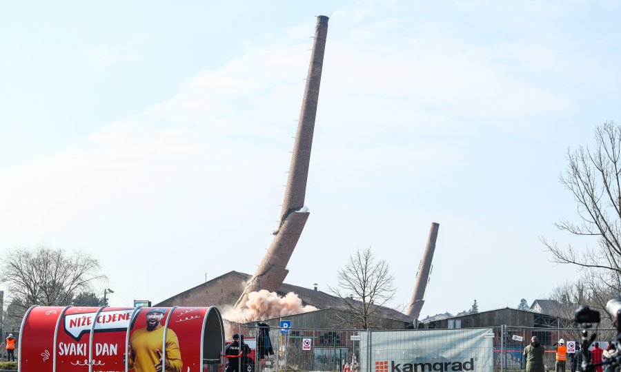 [VIDEO] Pogledajte kako su srušeni ogromni dimnjaci ciglane u Zagrebu