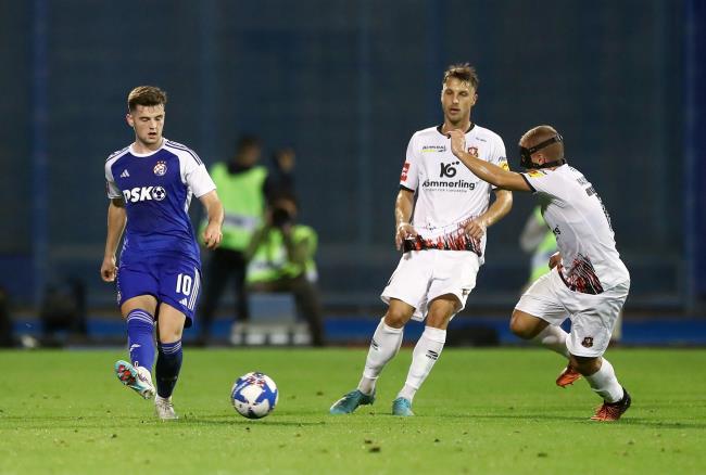 Modrima samo bod na Maksimiru. Dinamo se napromašivao, stativa spriječila pogodak Gorice
