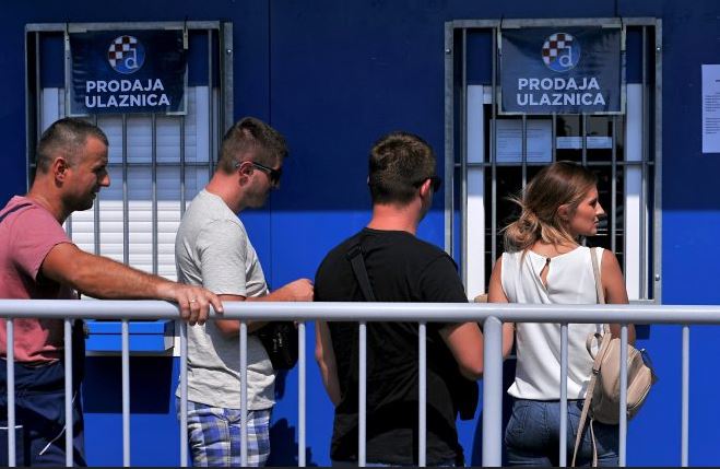 LIGA PRVAKA U ZAGREBU: Dugi red za ulaznice, gostujuća tribina rasprodana, očekuje nas poseban Atalantin transparent na Maksimiru