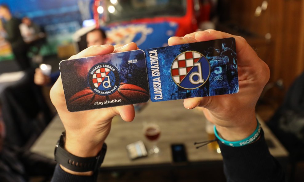 DIVLJAŠTVO U LICI Trojica torcidaša pretukla mladića zbog Dinamovog grba, uslijedila žestoka osveta