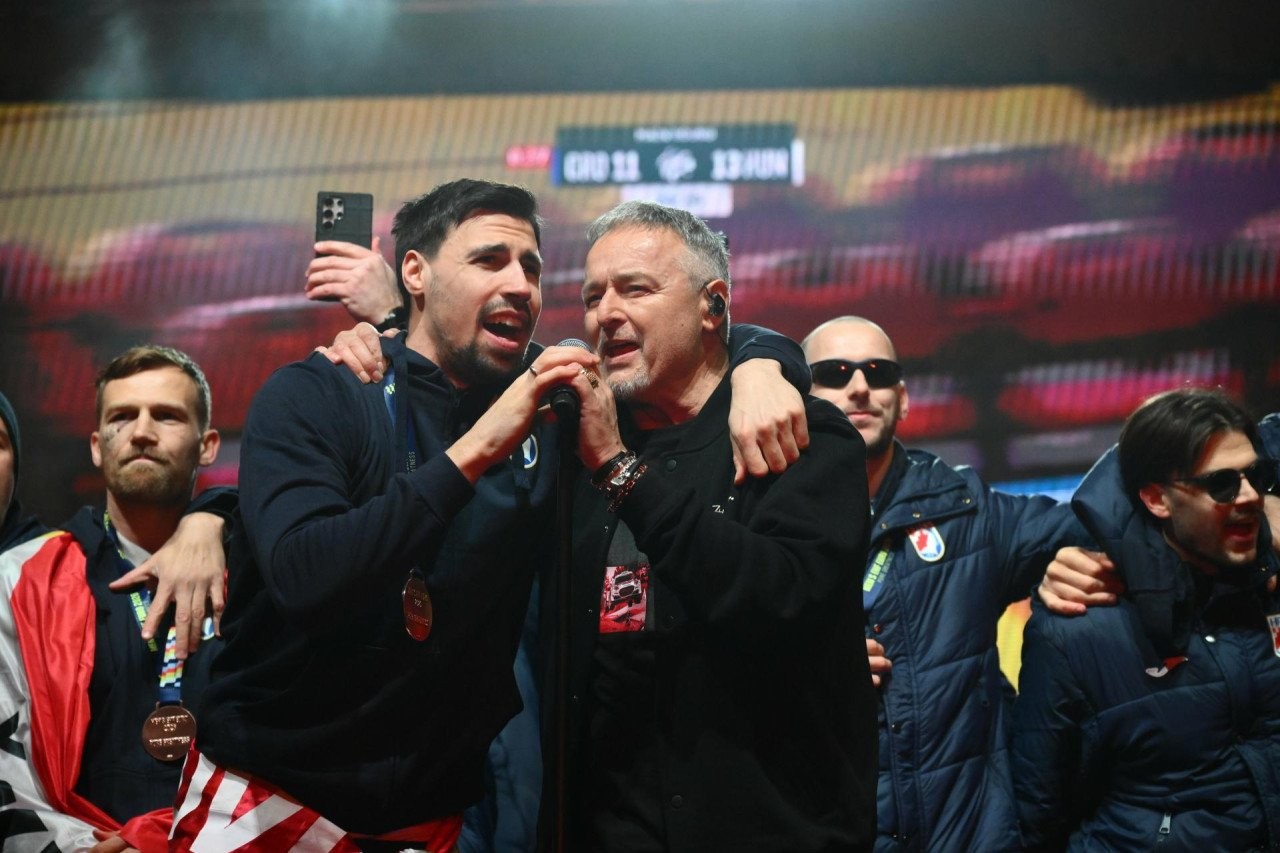 Po kojem to pravnom osnovu Skupština Grada Zagreba svojim odlukama može derogirati odredbe Zakona o javnom okupljanju!