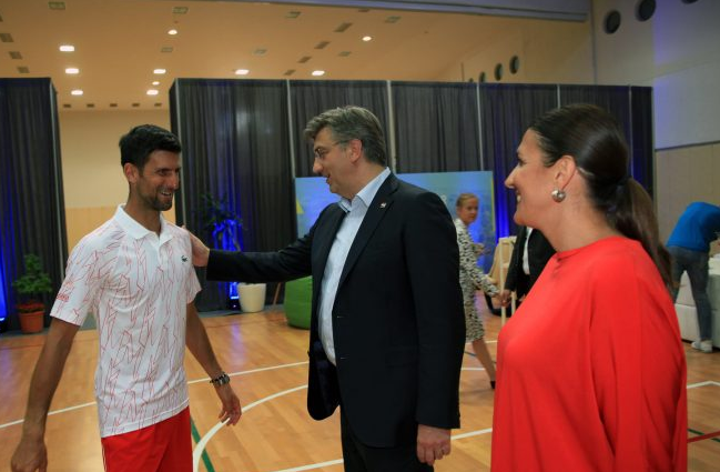 NOVI IZAZOV ZA CAPAK: Hoće li Plenković zbog ove fotografije biti poslan na samoizolaciju?