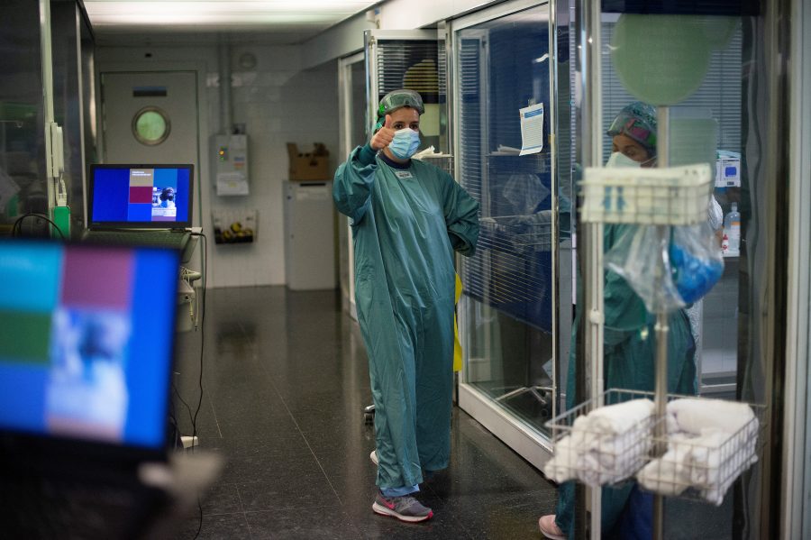 Liječnici: Nema govora da covid tretiramo kao gripu dok vlada ovaj pomor!