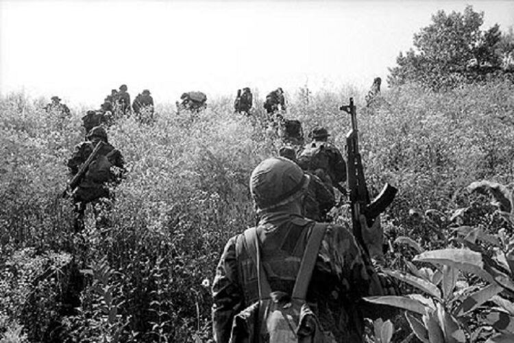 SJEĆATE SE KAKO JE ZAPAD ‘POMOGAO’ HRVATKOJ? Uveli su nam embargo na uvoz oružja