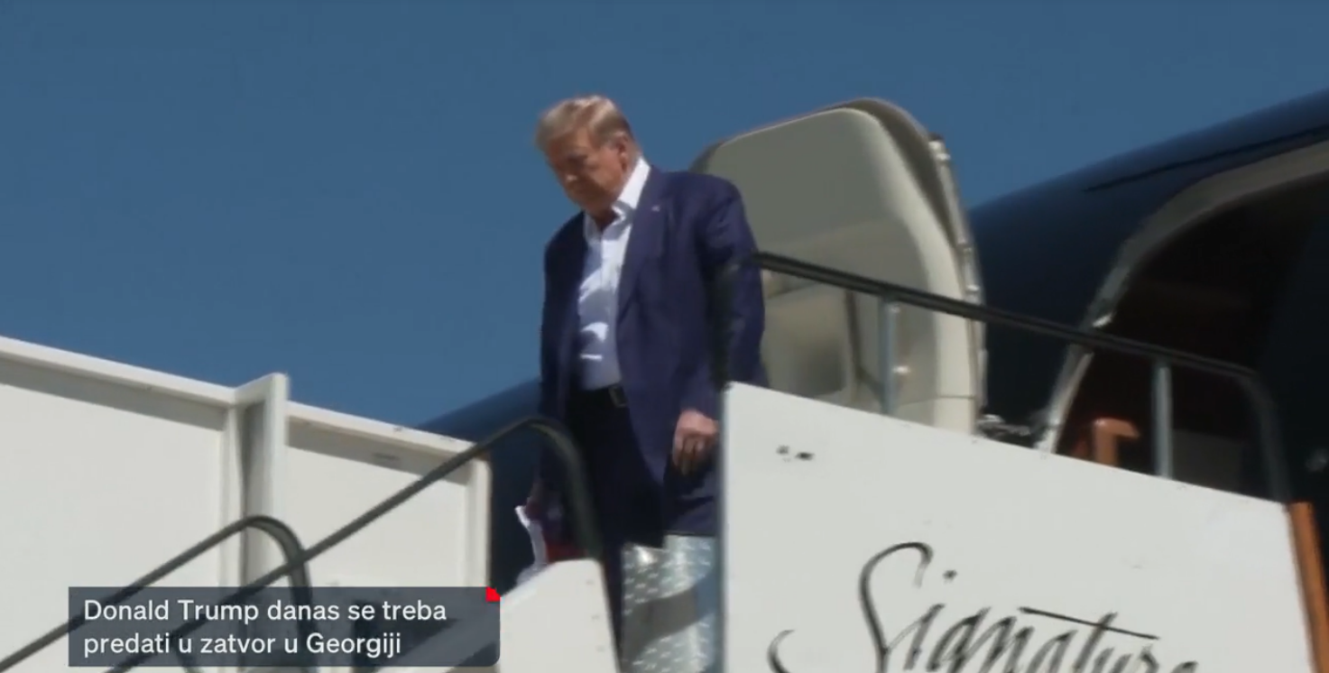 Trump i suoptuženici pozvani da se predaju američkim vlastima do petka u podne