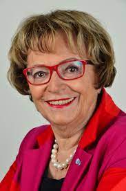 DORIS PACK Veteranka europske politike: ‘Srbija se igra vatrom, Vučić nikad nije poljubio zastavu Europske unije‘