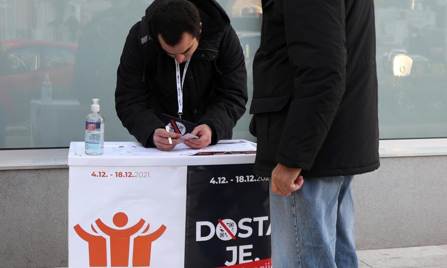 Počelo prikupljanja potpisa za Mostovu referendumsku inicijativu protiv covid potvrda