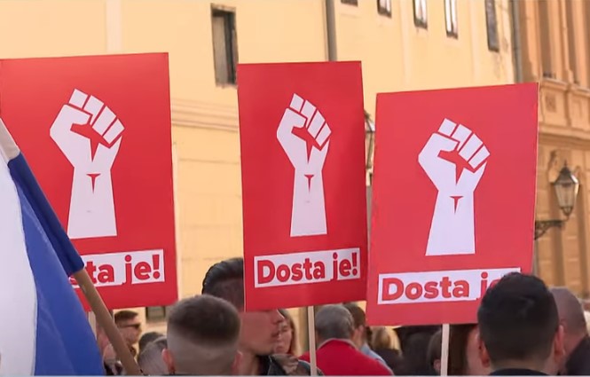 Na Markovu trgu kao na koncertima srpske „primadone“!