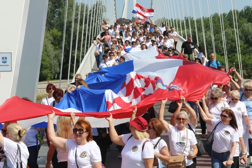 U Osijeku održan 7. susret braniteljica Domovinskog rata pod sloganom „Žena – majka – ratnica“