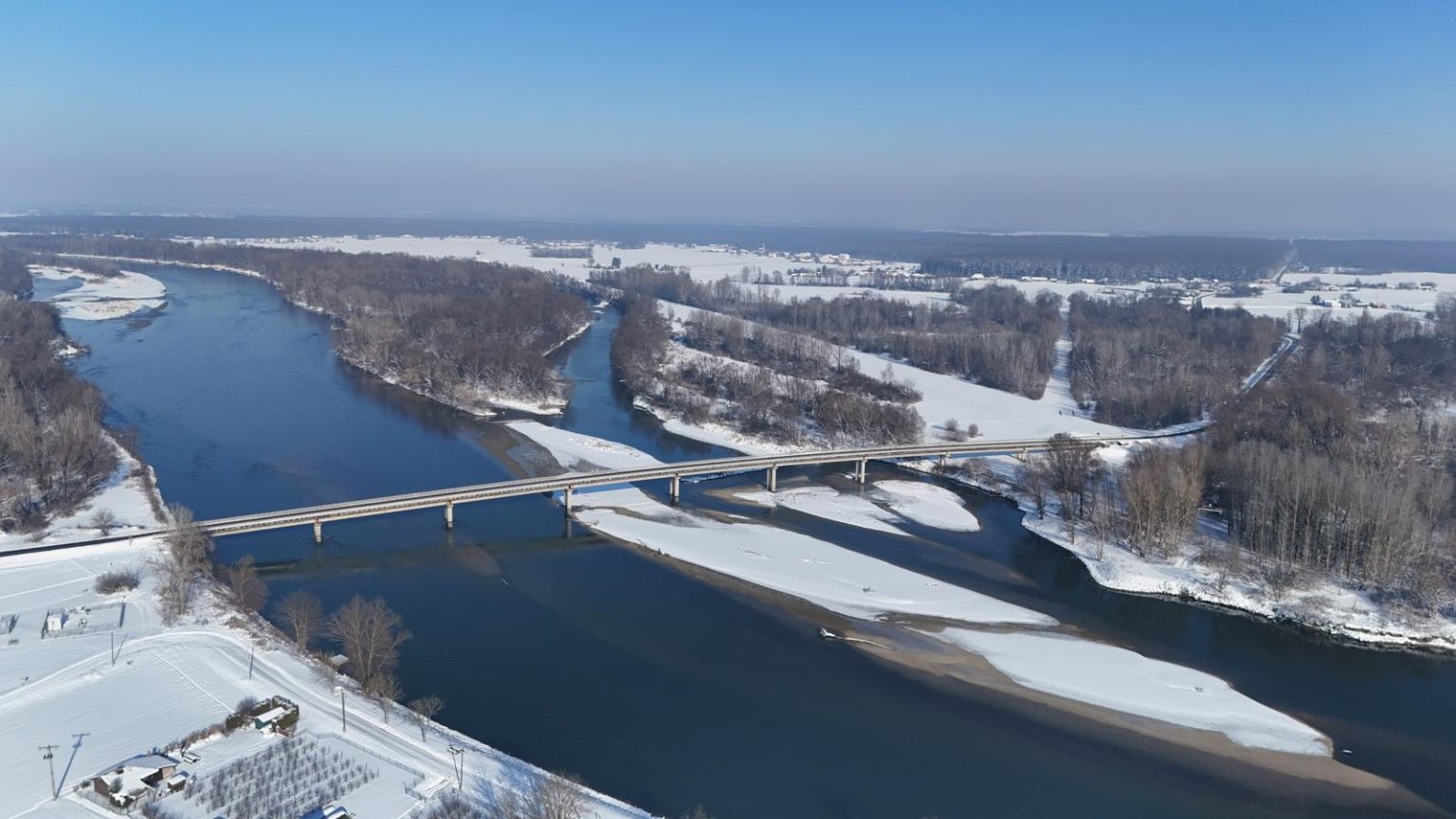 HRVATSKE CESTE NA PODRUČJU PODRAVINE  Grade se kružni tokovi, obnavlja most na Dravi, a brza cesta će kasniti