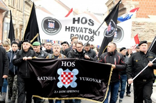 Ljevičari proglase ekstremnim desničarem svakoga tko pokuša obraniti isticanje prvoga bijelog polja u grbu