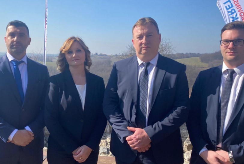 ŠKORO IM ČESTITAO NA HRABROSTI: Domovinski pokret predstavio svoje kandidate za lokalne izbore u Bjelovarsko-bilogorskoj županiji