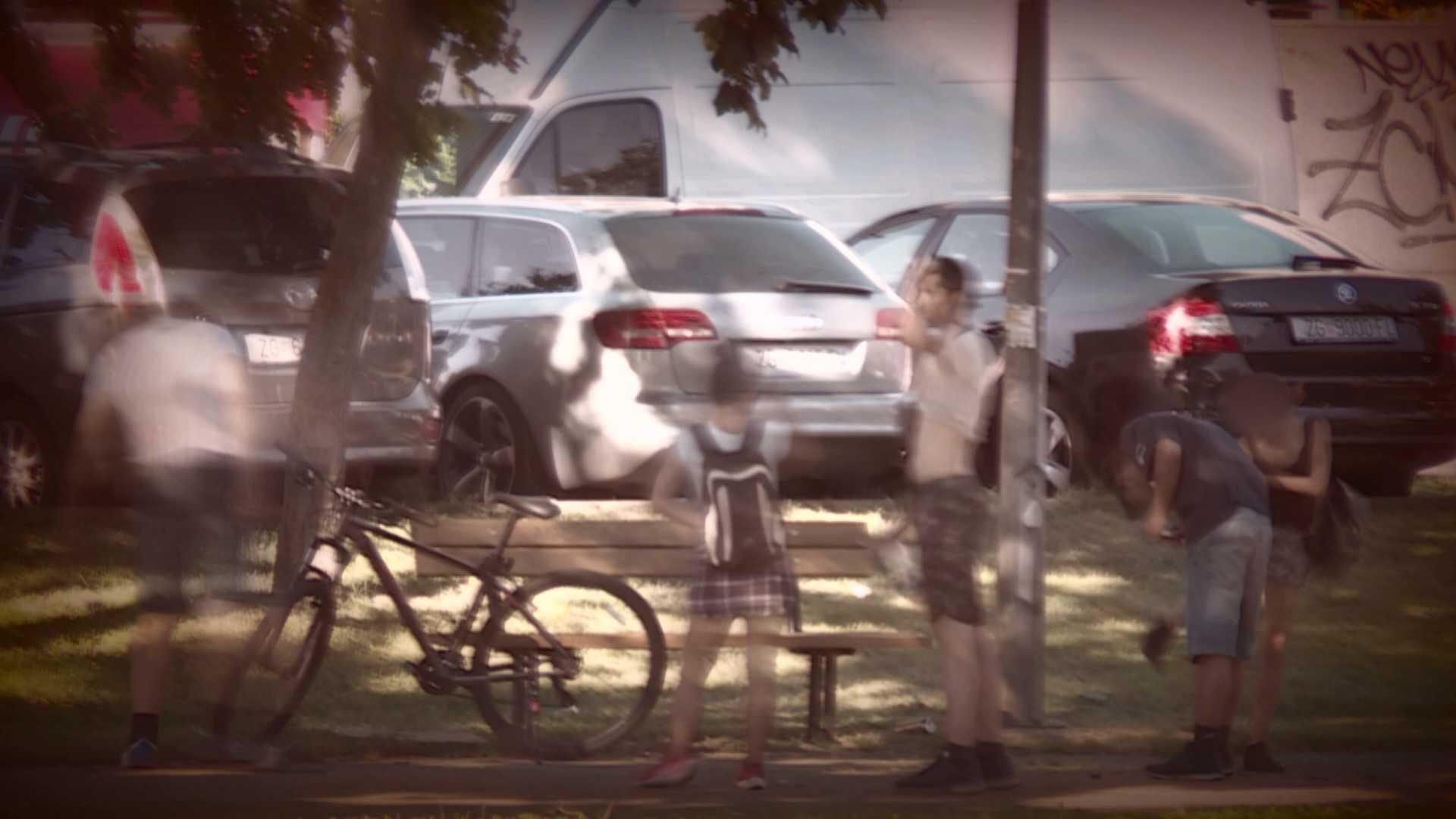 Dramatično stanje u Zagrebu: Drogirana mladež tetura i pada po cesti