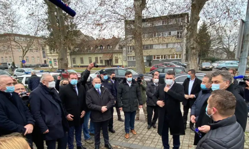 Milanović i Plenković stigli su u Sisak: Zatreba li, dolazi i vojska