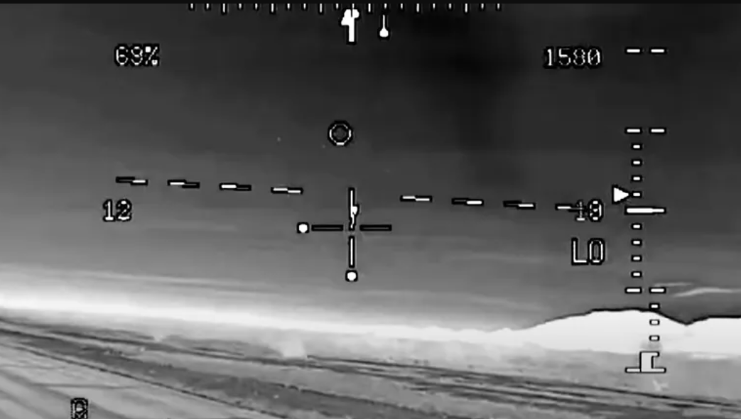 Što se događa? Amerikanci na nebu snimili uznemirujući fenomen: ‘Ovo nije naša vojska…’