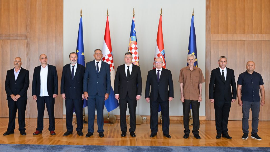 Predsjednik Republike Zoran Milanović susreo se s Časničkim zborom HVO-a: Tema sastanka status branitelja i međusobna suradnja