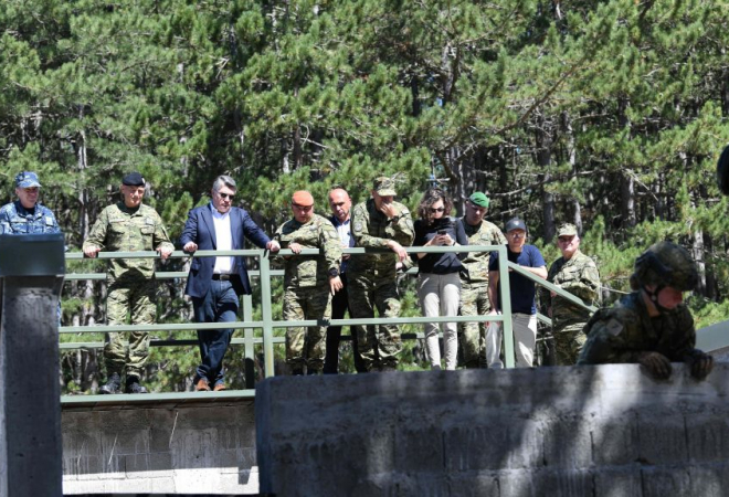 MILANOVIĆ POMNO PROMATRAO NOVE RATNE VOĐE! Hrvatska i američka vojska u središtu ‘Marko Babić’