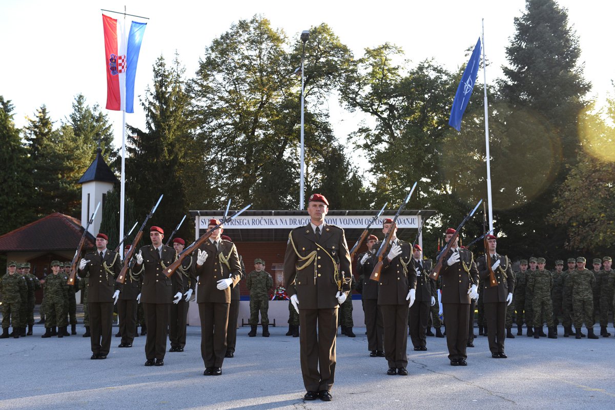 FOTO Na vjernost Domovini svečano prisegnulo 288 ročnika